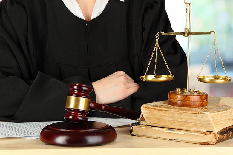 مقال قانوني كبير حول مهنة المحاماة آدابها وأخلاقياتها وضماناتها استشارات قانونية مجانية
